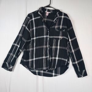 Victoria’s Secret Plaid Flannel Shirt Women’s Medium Black White Long Sleeve Top
